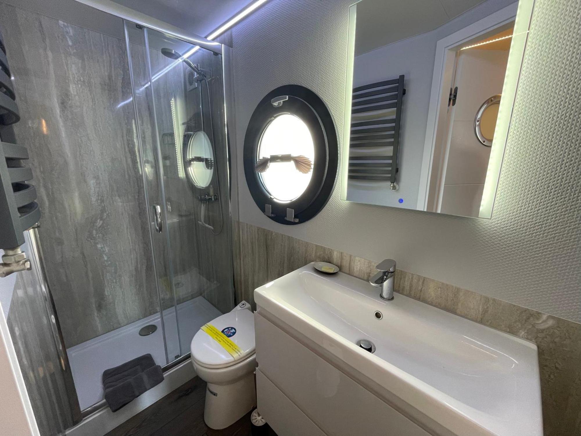 Hausboot Fjord Baltica Mit Dachterrasse In Barth Hotell Exteriör bild